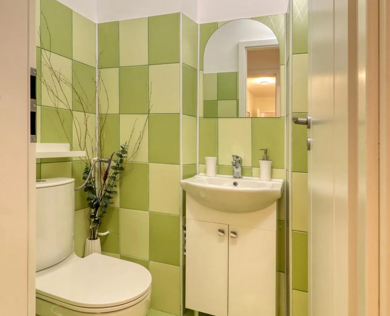 Quito Apartment - Stylish & Quiet Bucarest Romania